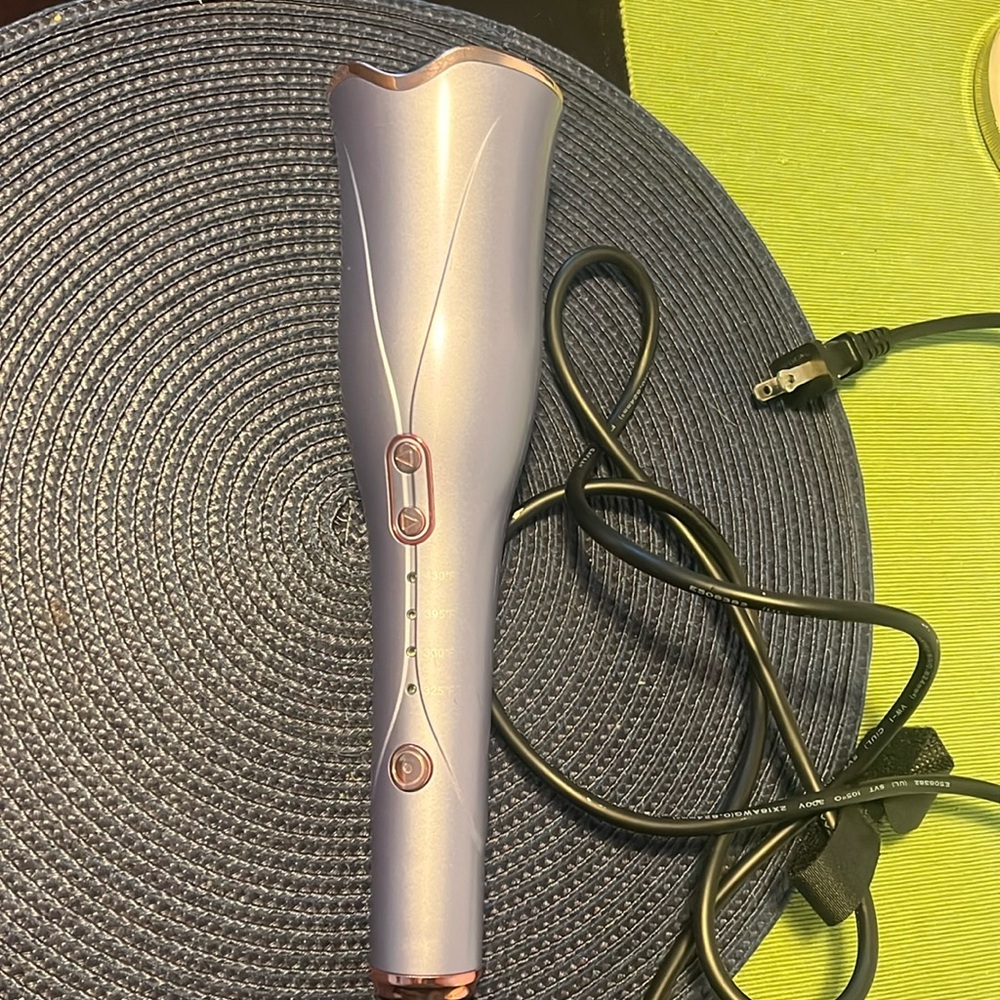 Automatic hair curler